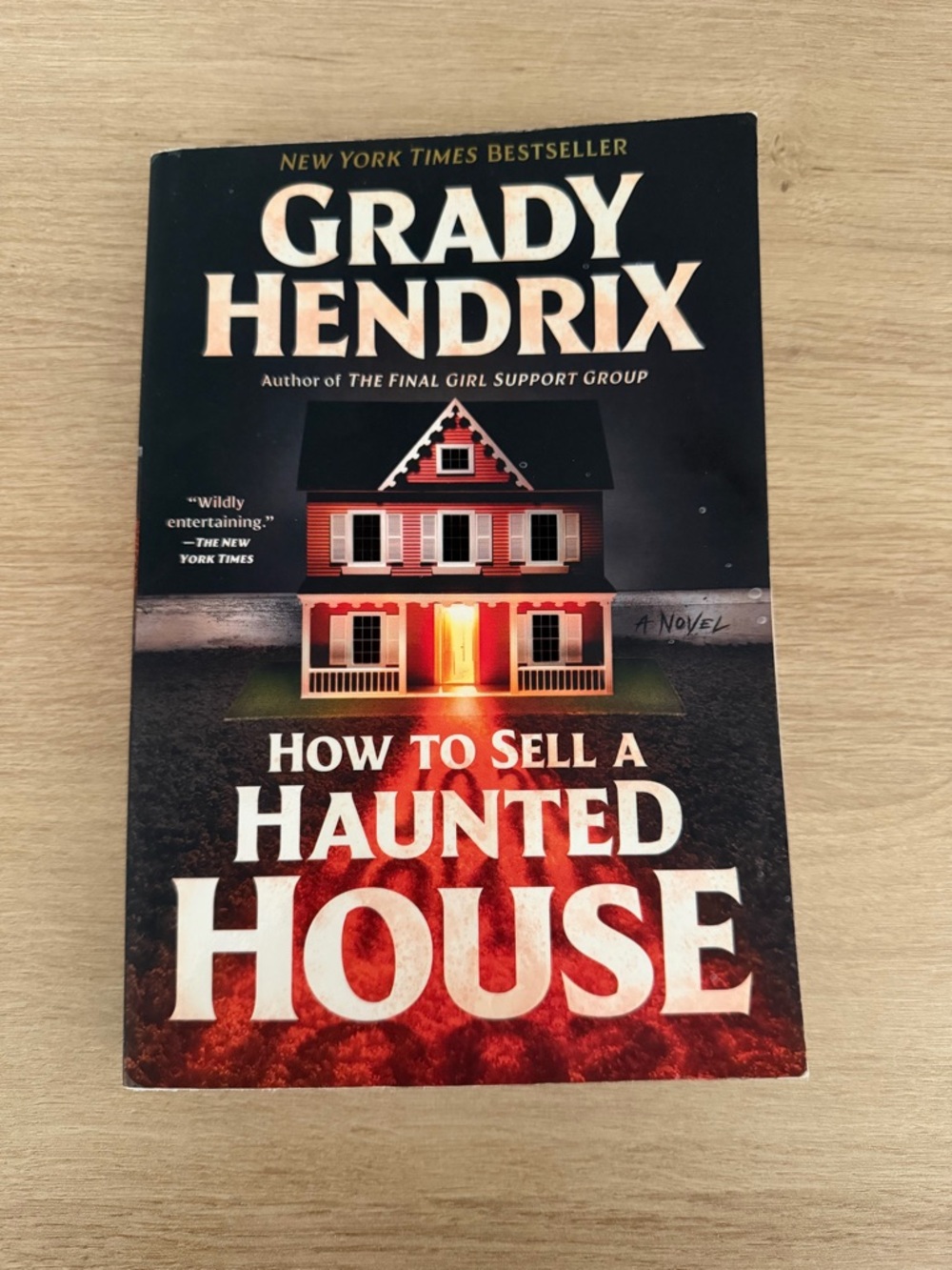 Grady Hendricks - How to Sell a Haunted House